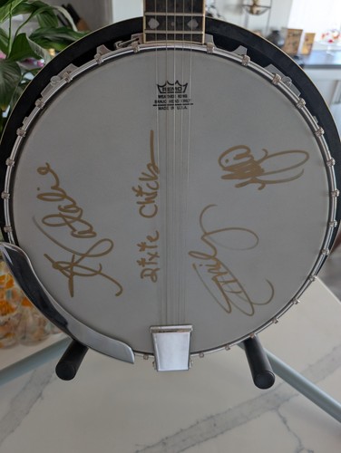 Fender banjo signed - banjo, by