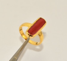 Anello corallo naturale in