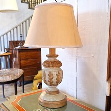 Lampada legno intagliato - in,