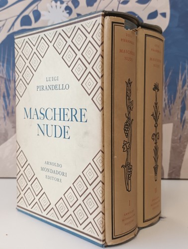 Maschere nude luigi - nude,