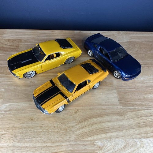 Lotto giocattoli maisto 24 - lotto, 1:24