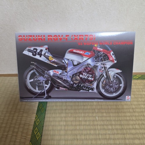 Suzuki rgv xr79 - suzuki, '93