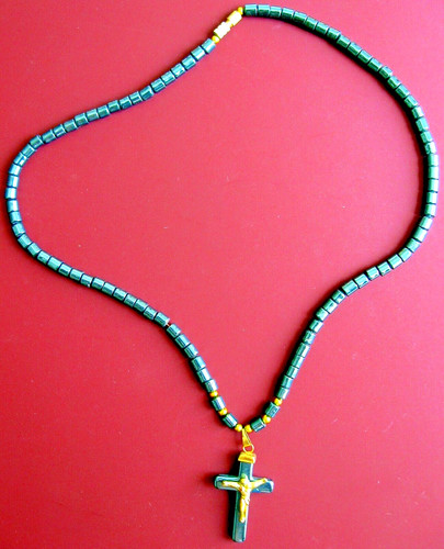Collana con ciondolo croce