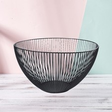 Unico grande contenitore di frutta in metallo cesto semplice arte filo