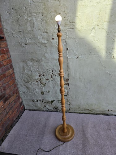 Lampada standard moderna - , in