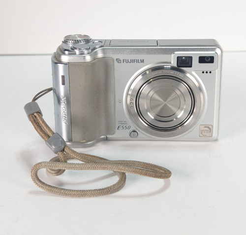 Fujifilm finepix e550 - fujifilm,
