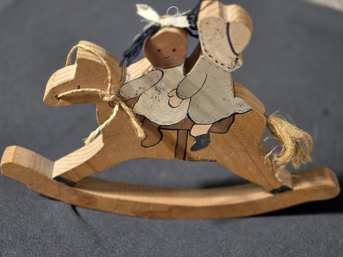 Cavallo dondolo vintage in - cavallo,