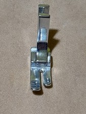 Piedino orlatore per - orlatore, macchina