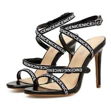 Sandali stiletto eleganti