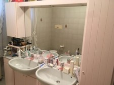 mobile bagno doppio lavabo con specchio e pensile