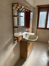 Mobile bagno con lavabo