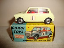 CORGI TOYS 227 MORRIS MINI