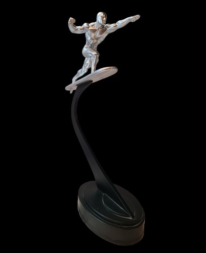 Statua surfista argento - statua,