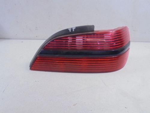 Peugeot 406 2002 - , feux