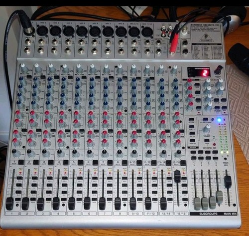 Behringer eurorack ub2442fx - behringer,