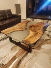 Tavolo da pranzo in legno con