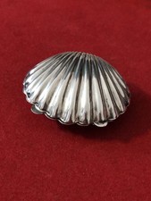 Bellissima scatolina vintage in argento 800 a forma di conchiglia