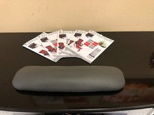 Bracciolo grigio per tavolo