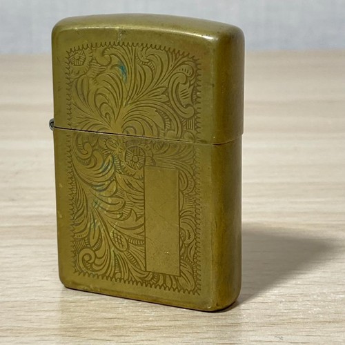 Zippo ottone modello - in,