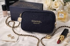 CHANEL Beauty Holiday Pouch