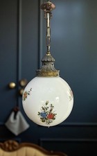 Antica plafoniera globo bianco