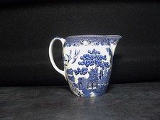 Vaso brocca crema latte acqua