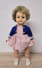 Bella bambola di plastica ES