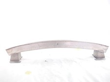 8P4807309B TRAVERSA PARAURTI