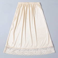 Donna Finta Seta Raso Pizzo