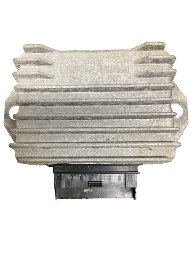Regolatore tensione piaggio - regolatore,