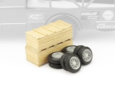 ACCESSORI CASSE di LEGNO + 2 SET RUOTE RAGGI F1 ANNI 1960 1/43 Brumm F085