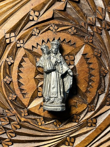 Piccola statua della madonna - statua,