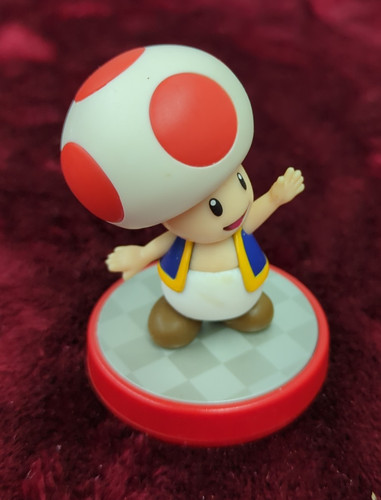 Amiibo toad super - toad, mario