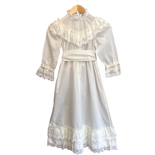 Abito vintage ragazza svizzero