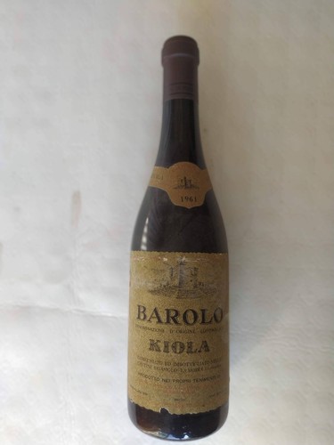 Bottiglia vino barolo kiola - vino,