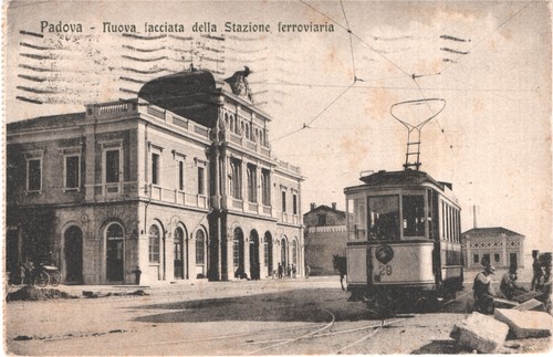 Padova facciata della - -,