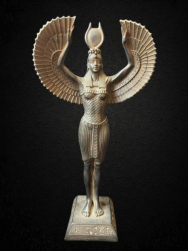 Statua egizia iside alata - iside, |