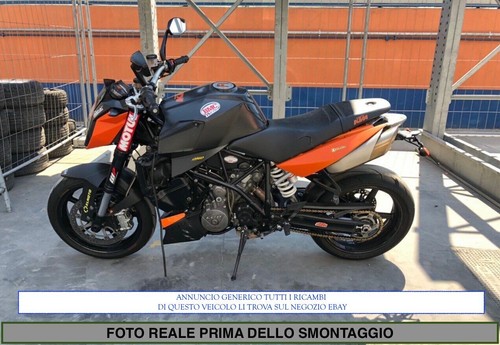 Sono disponibili ricambi moto - ricambi,