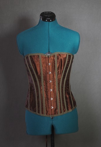 Corsetto raso sopra seno - in,