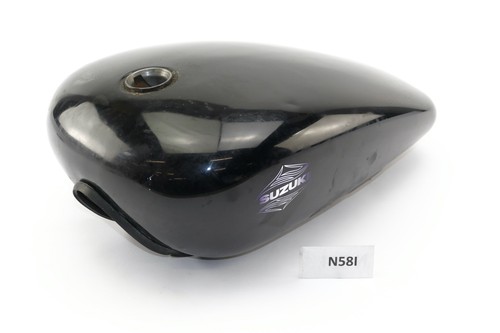Suzuki 800 intruder - vs,