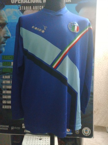 Italy 1990 football - football, shirt