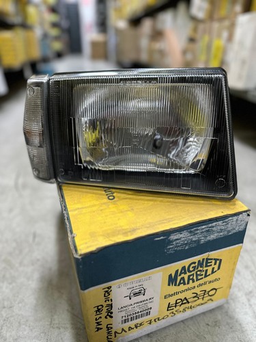 Faro proiettore anteriore