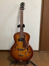 Chitarra elettrica Archtop