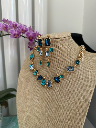 Set orecchini collana pietre