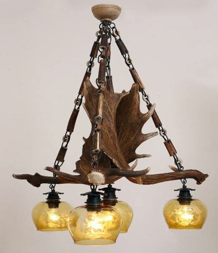 Lampadario con vere corna - , di