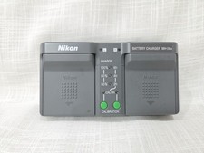 Caricabatteria originale Nikon