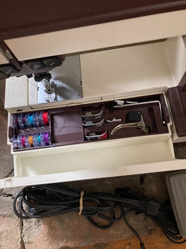 Pfaff creative 1471 - creative, sewing