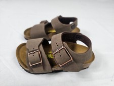 Sandalo con cinturino