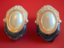 Orecchini traforati cigno
