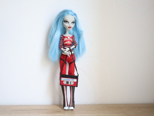 Monster high ghoulia - yelps, 1st
